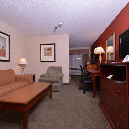 Best Western Plus Rama Inn Redmond Ruang foto