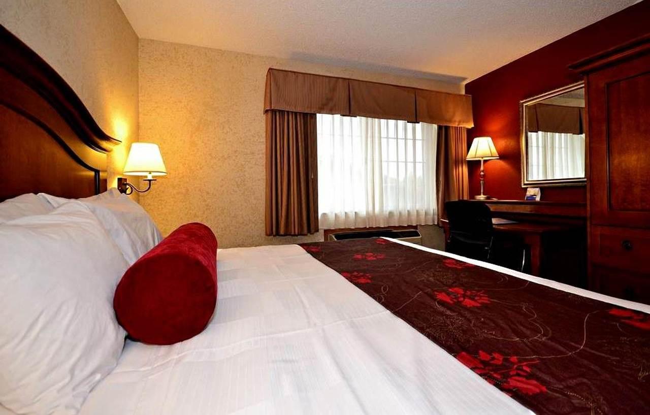 Best Western Plus Rama Inn Redmond Ruang foto