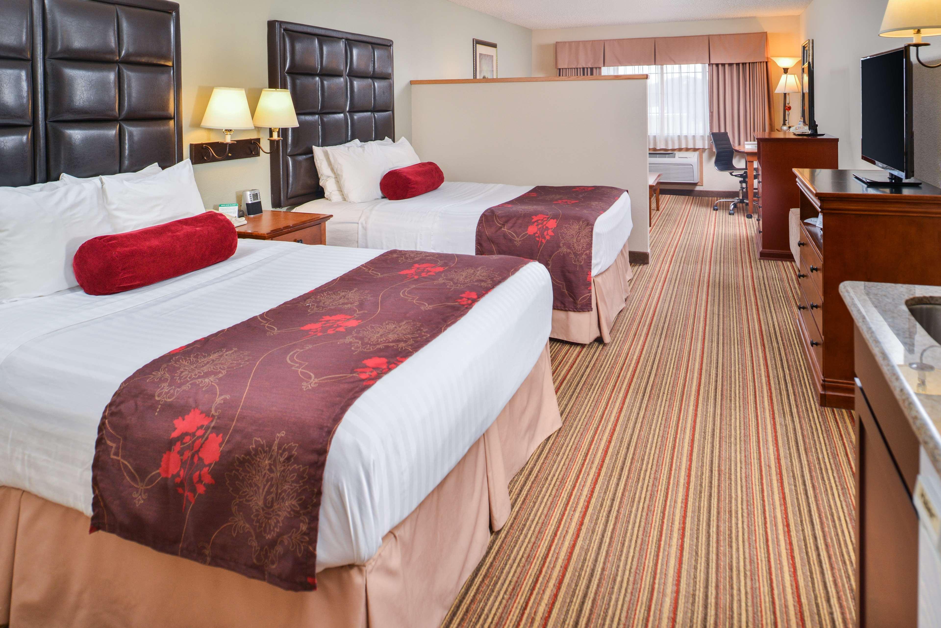 Best Western Plus Rama Inn Redmond Bagian luar foto