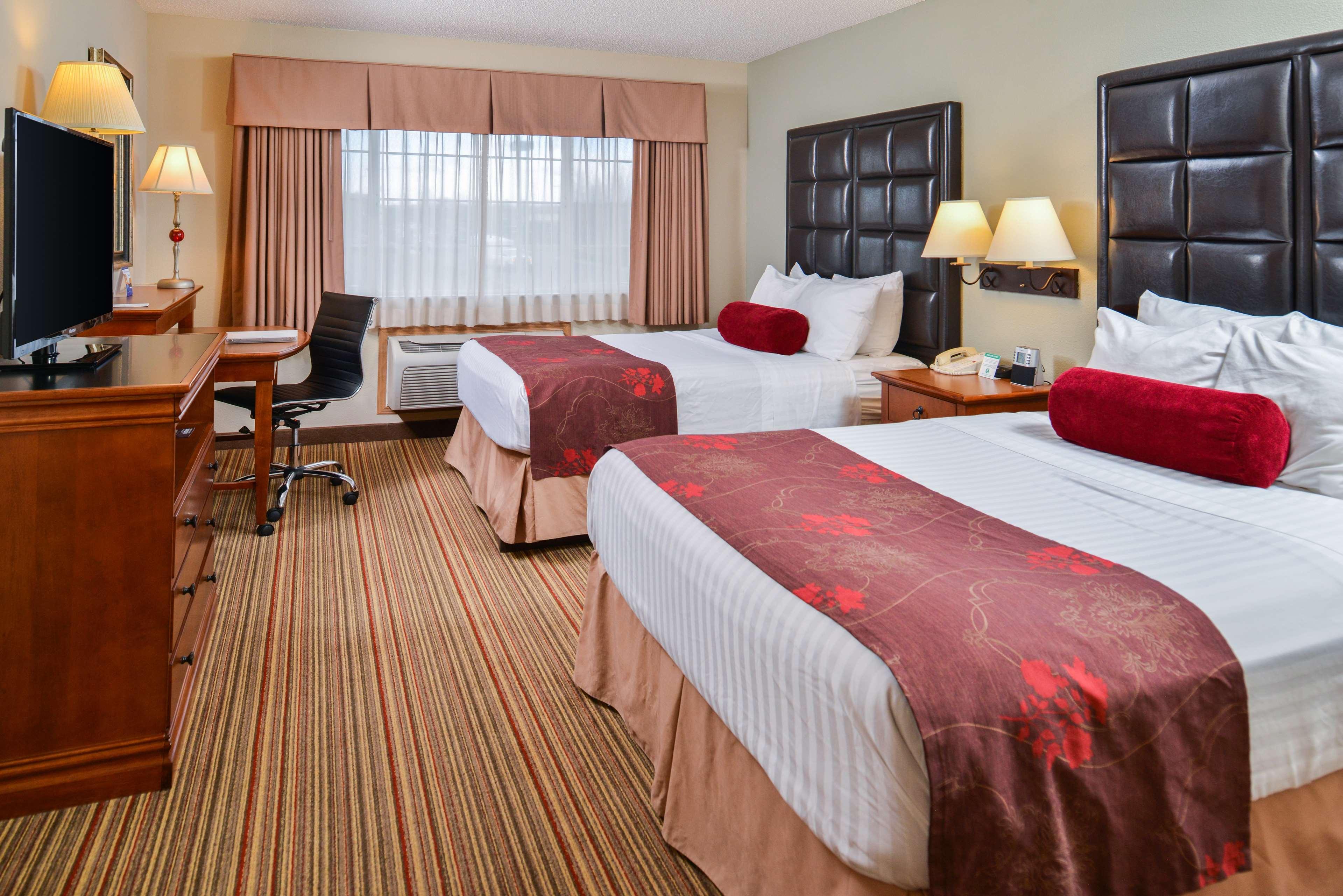 Best Western Plus Rama Inn Redmond Bagian luar foto