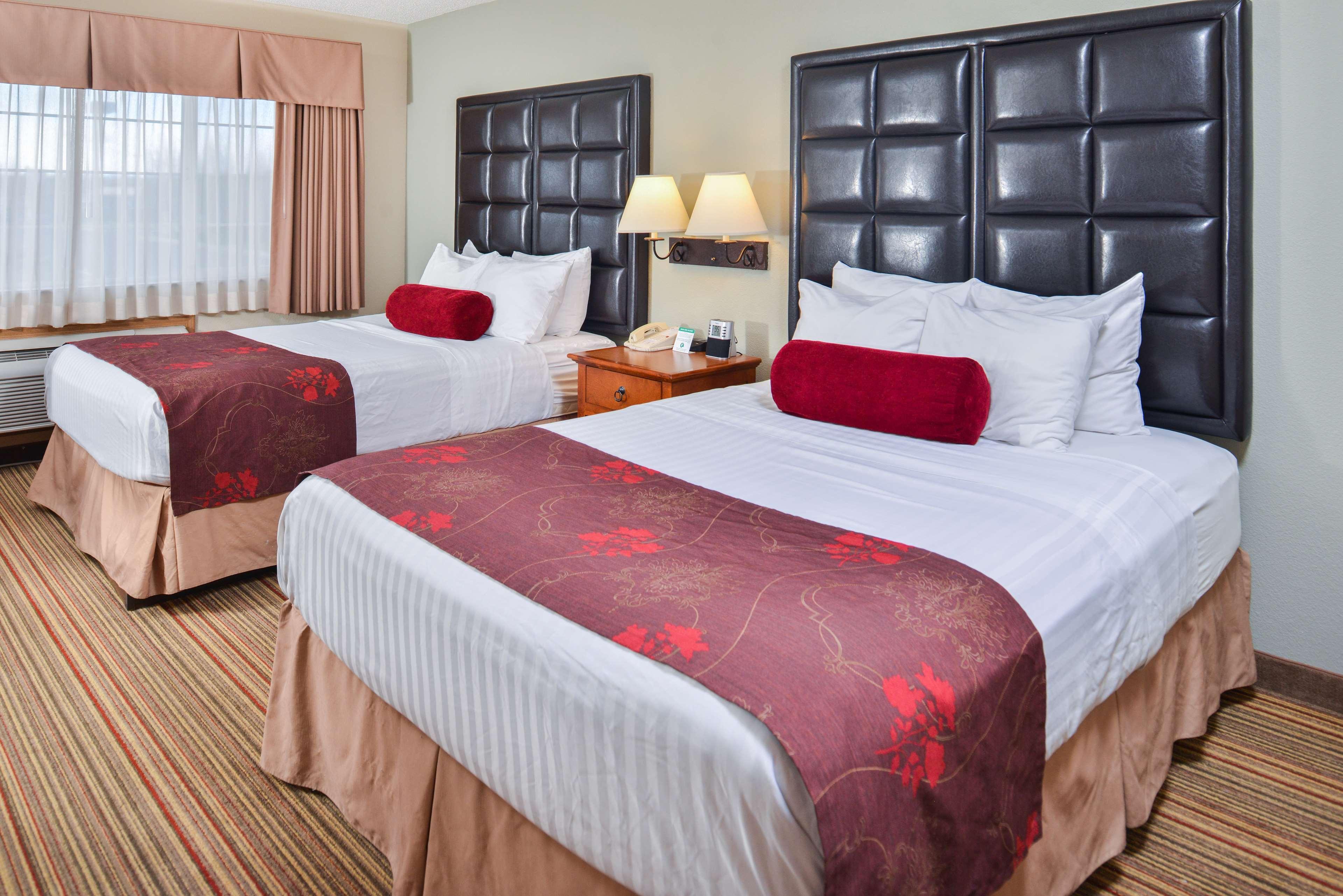Best Western Plus Rama Inn Redmond Bagian luar foto