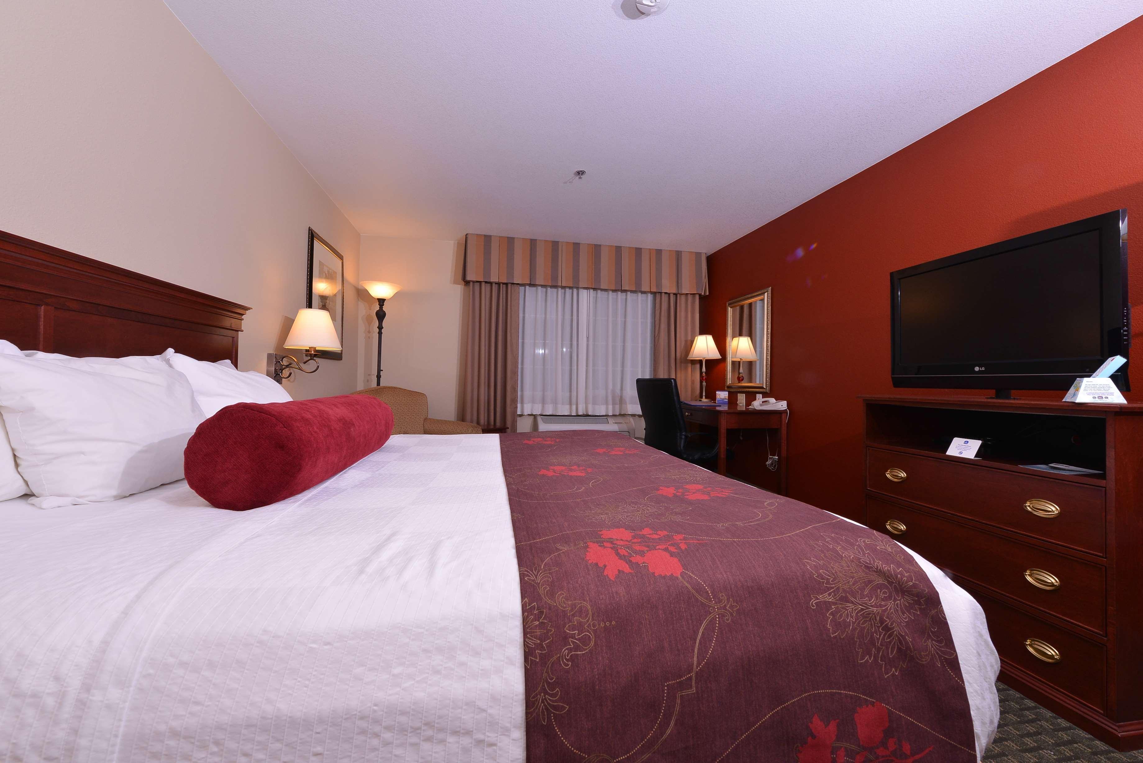 Best Western Plus Rama Inn Redmond Bagian luar foto