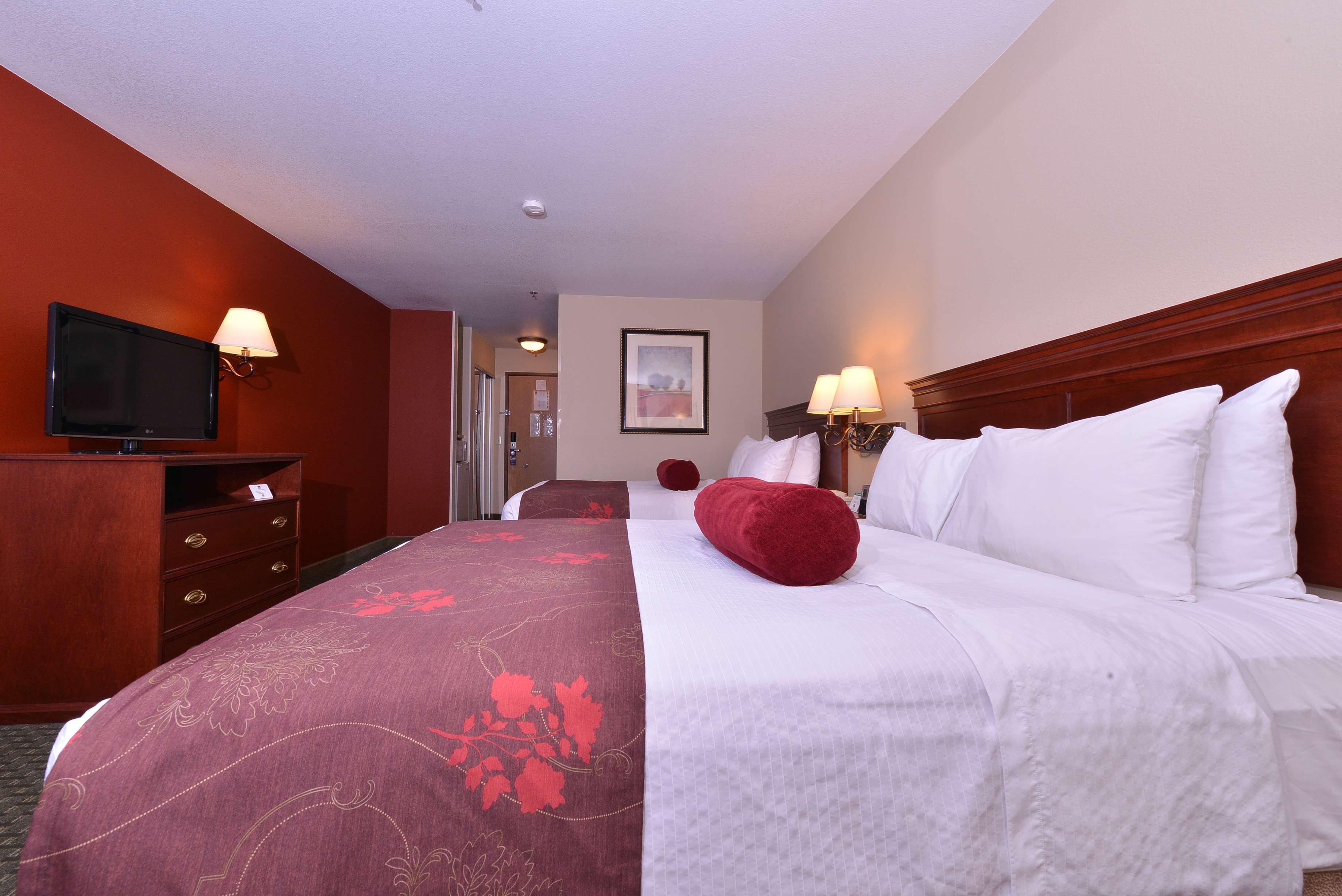 Best Western Plus Rama Inn Redmond Bagian luar foto
