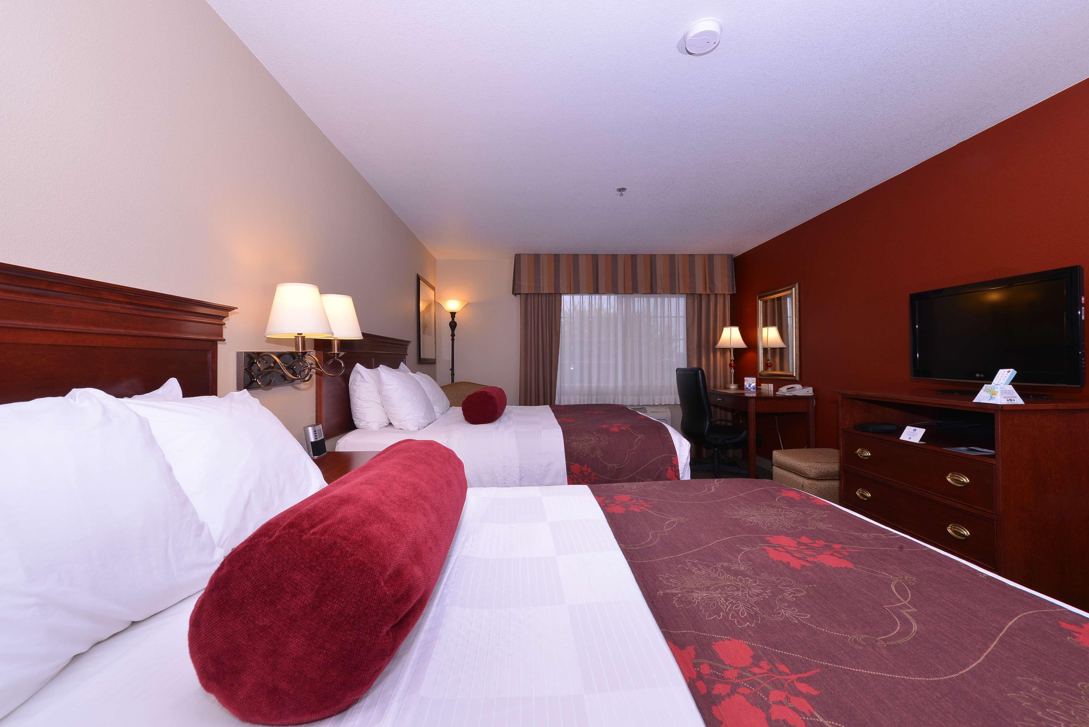 Best Western Plus Rama Inn Redmond Bagian luar foto