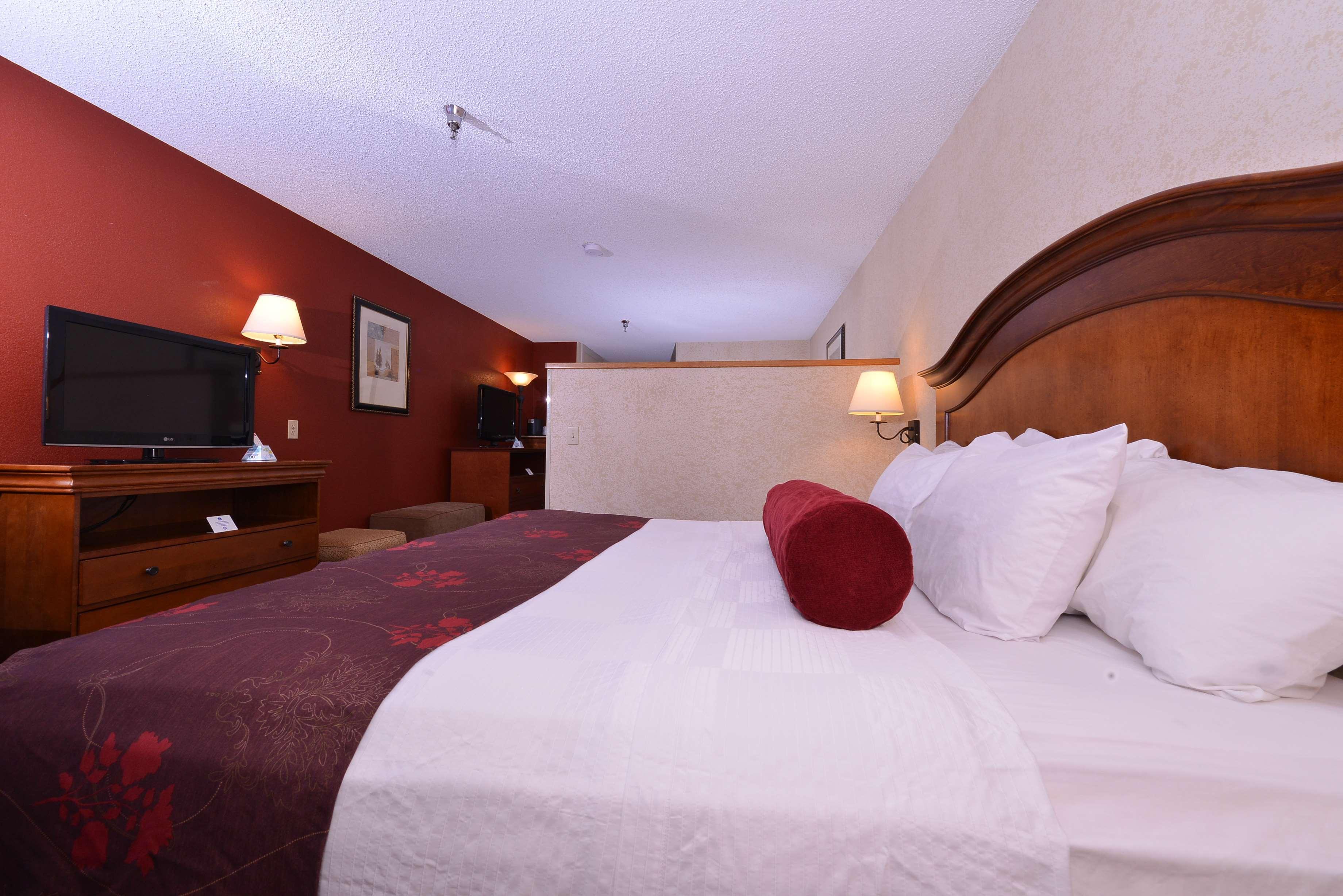Best Western Plus Rama Inn Redmond Bagian luar foto