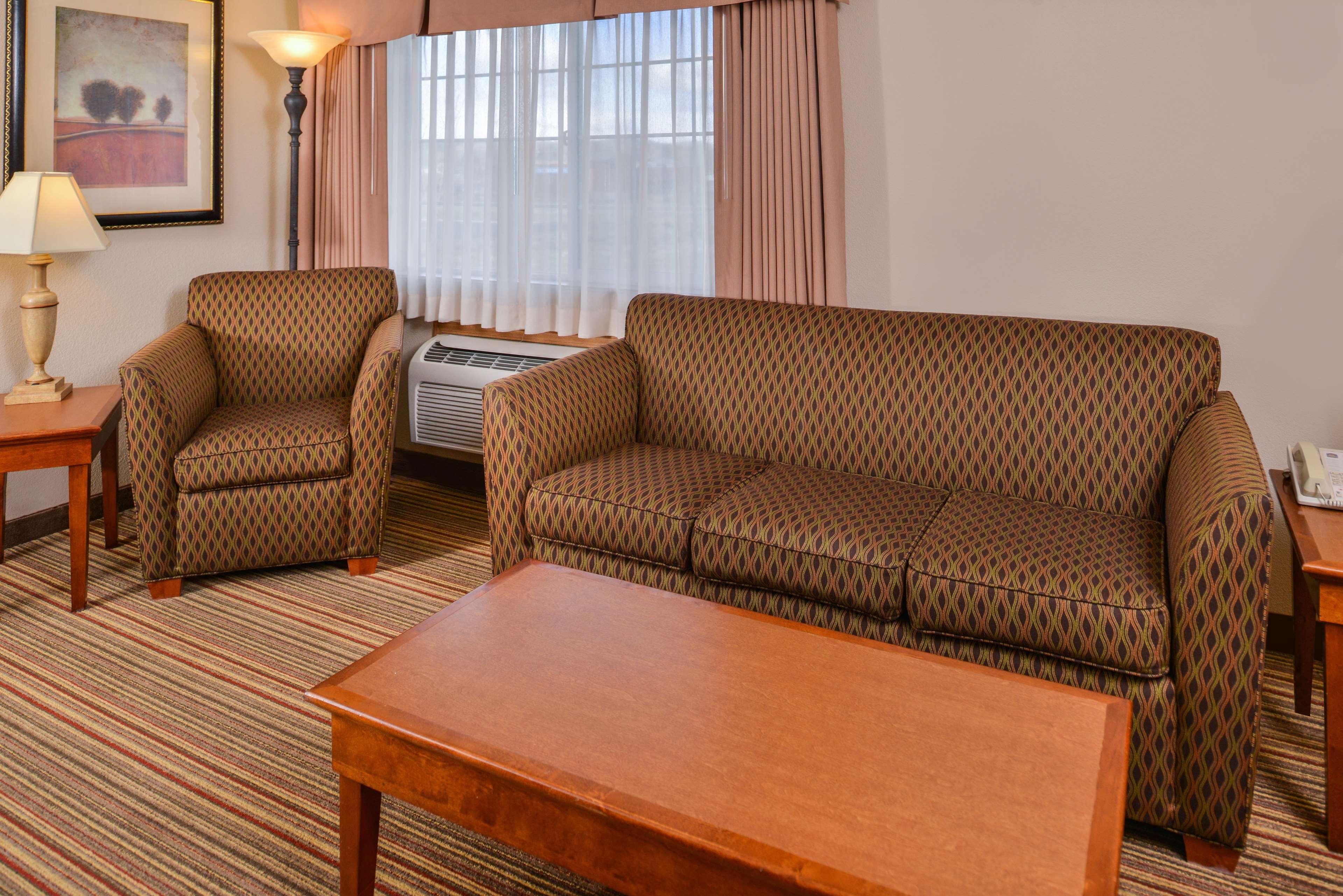 Best Western Plus Rama Inn Redmond Bagian luar foto