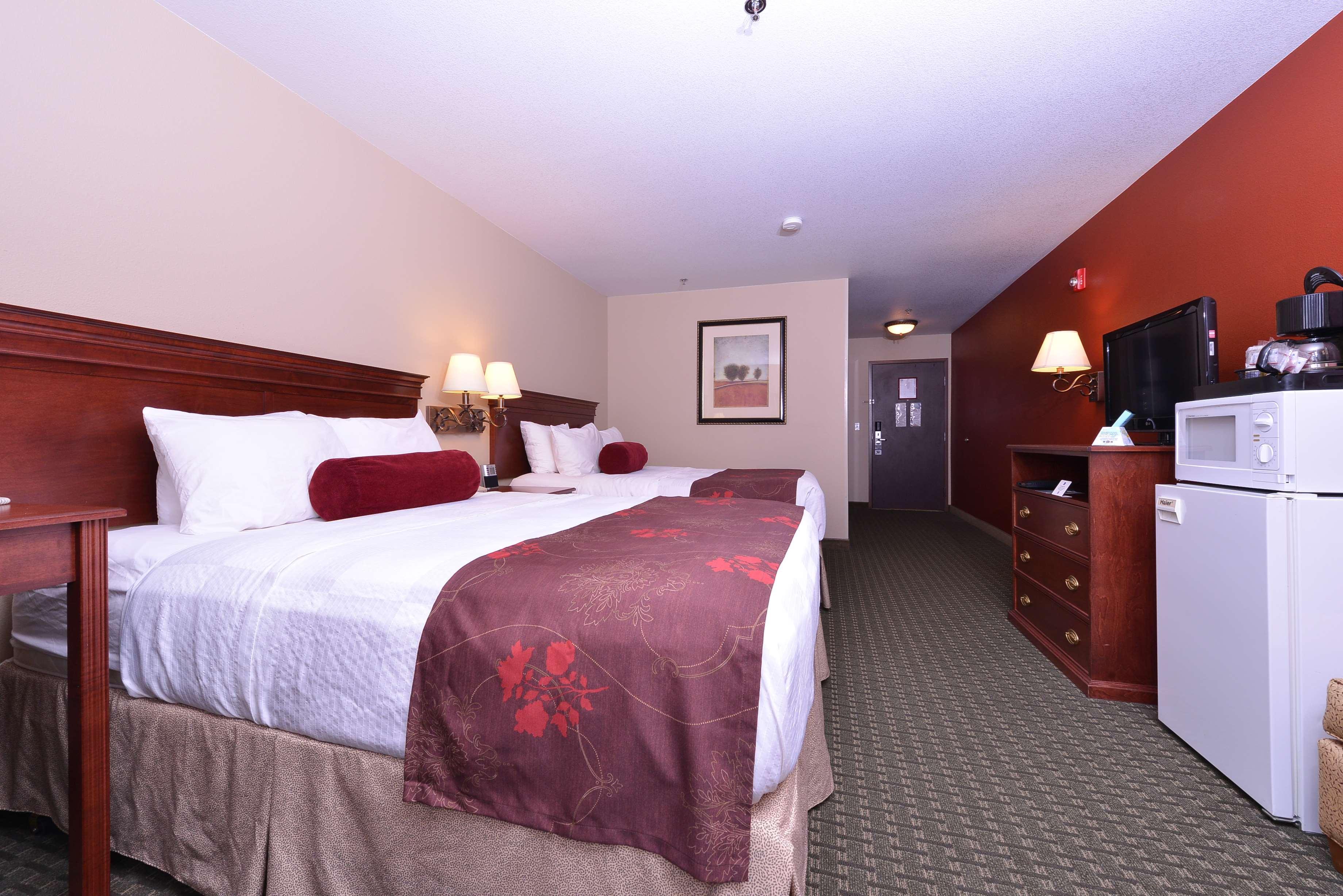 Best Western Plus Rama Inn Redmond Bagian luar foto
