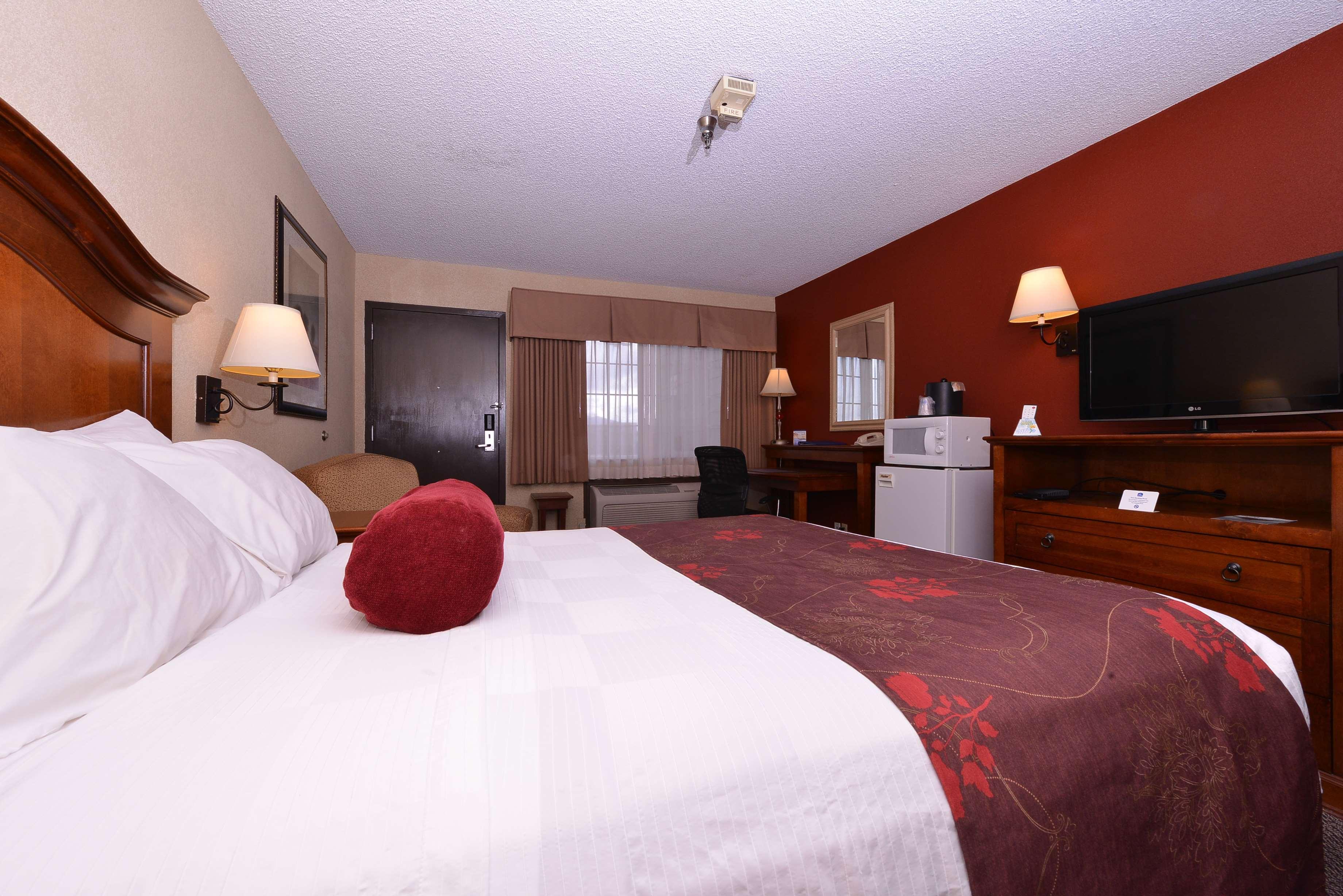 Best Western Plus Rama Inn Redmond Bagian luar foto