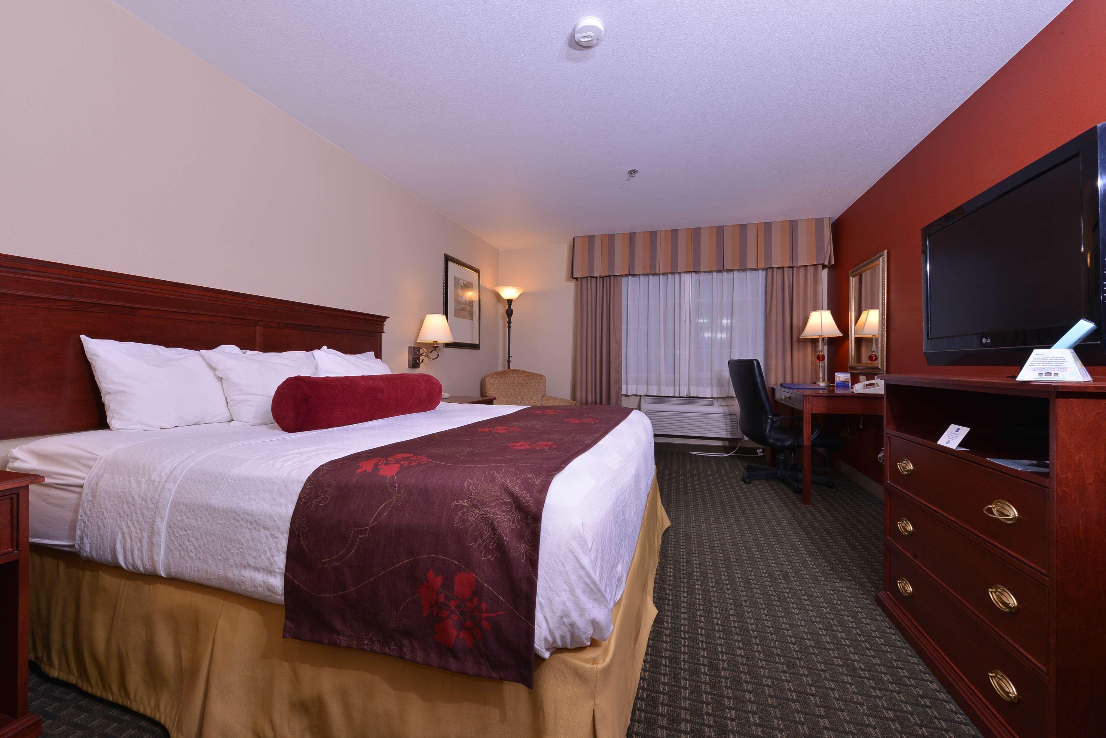 Best Western Plus Rama Inn Redmond Bagian luar foto