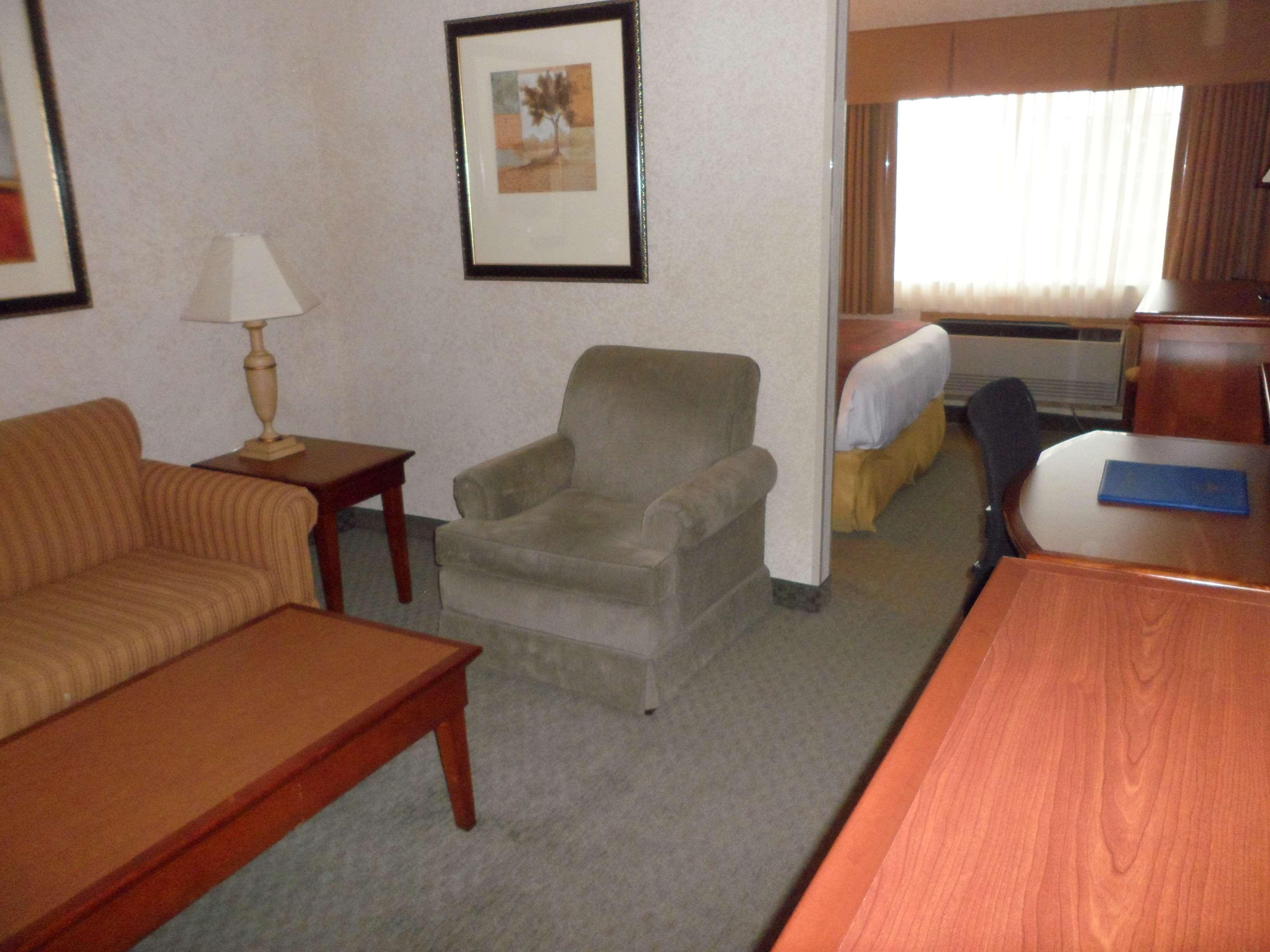 Best Western Plus Rama Inn Redmond Bagian luar foto