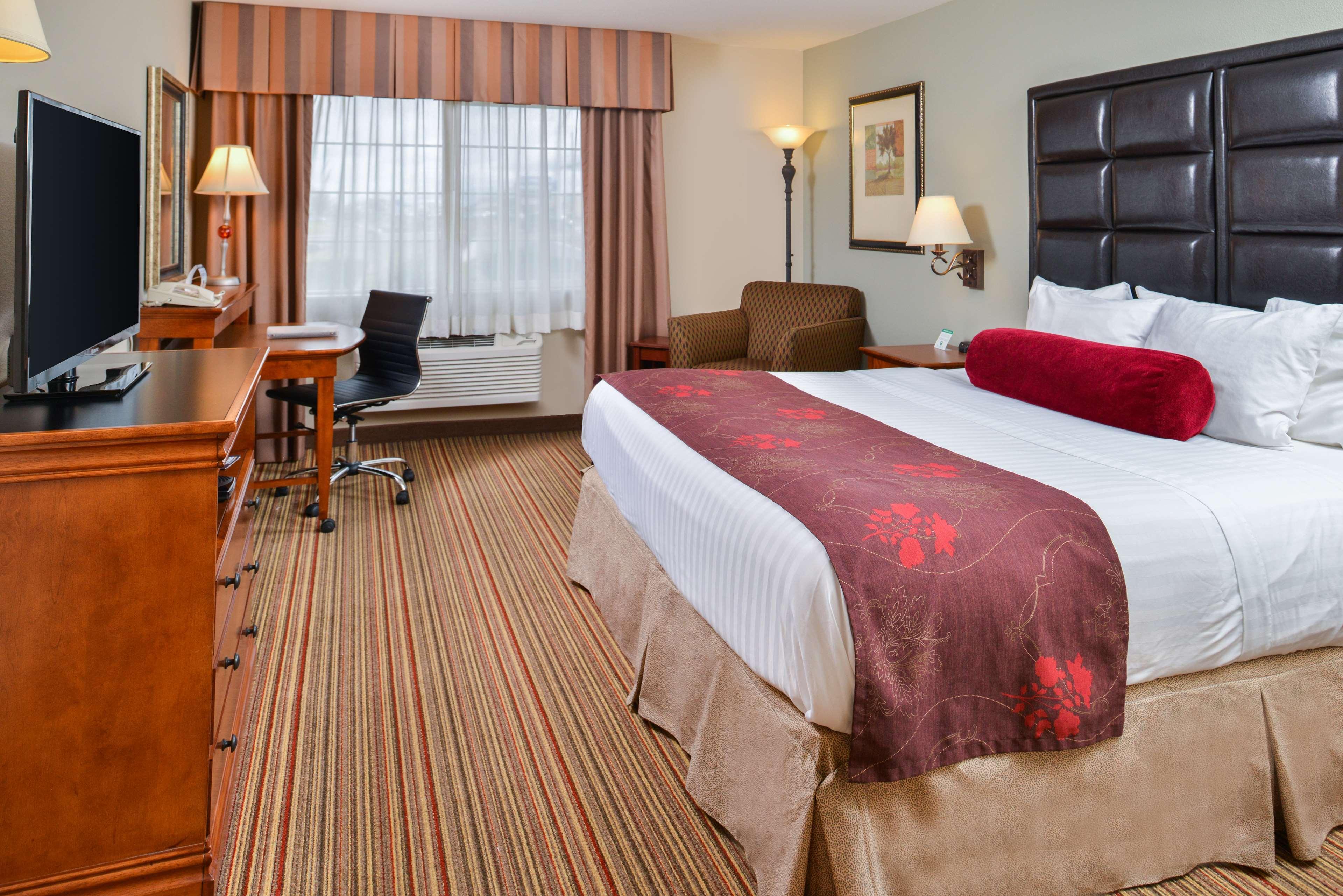 Best Western Plus Rama Inn Redmond Bagian luar foto