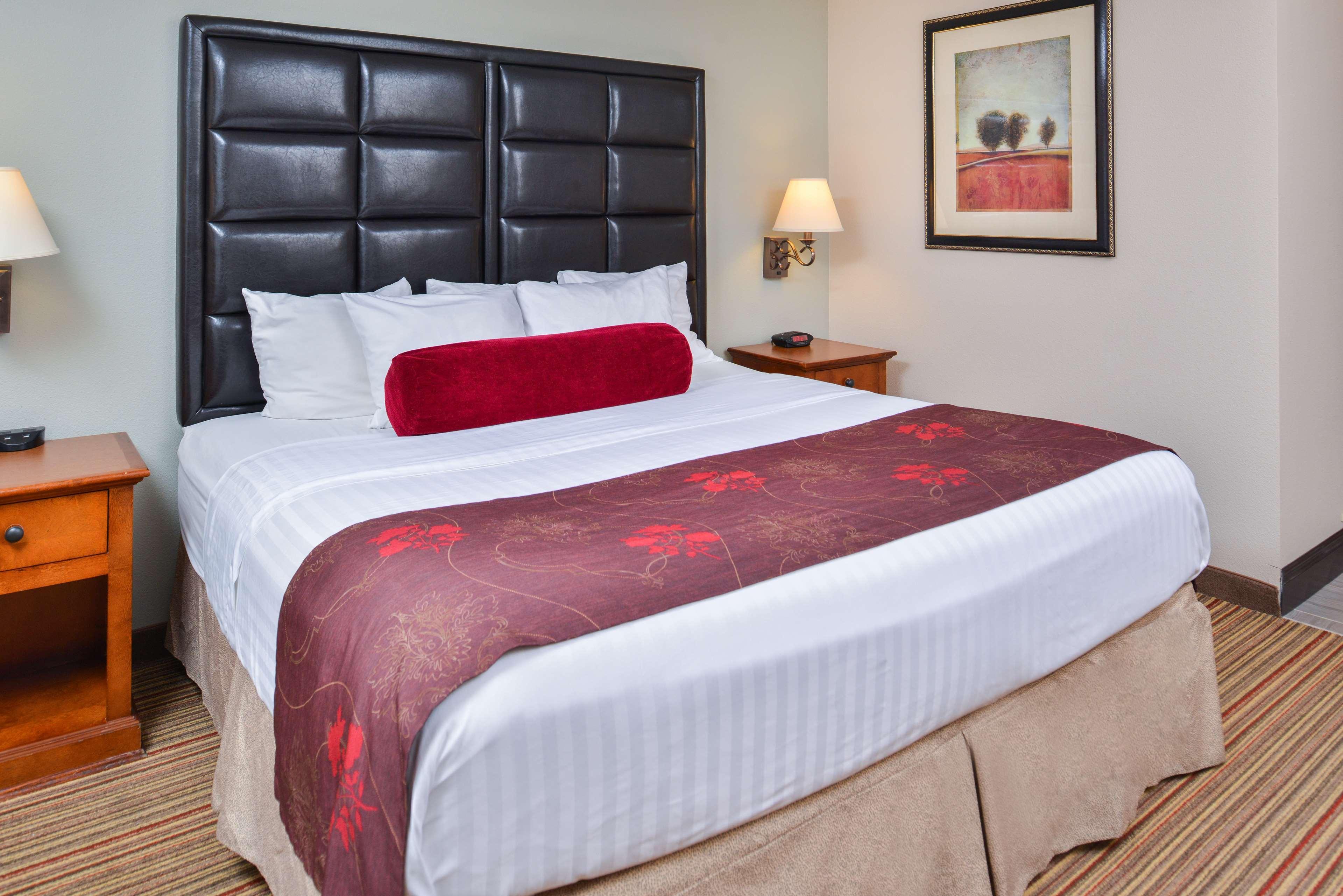 Best Western Plus Rama Inn Redmond Bagian luar foto