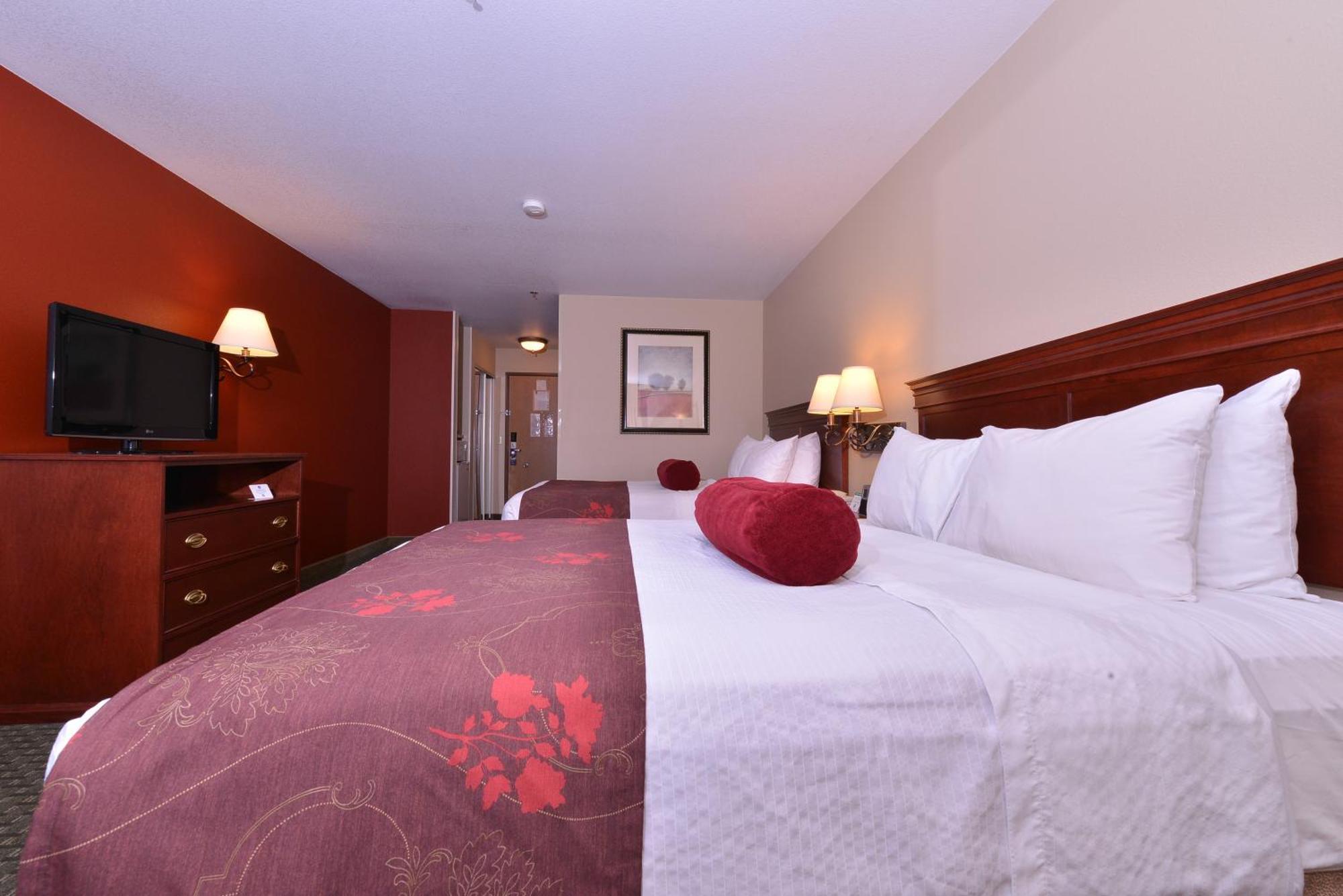 Best Western Plus Rama Inn Redmond Ruang foto