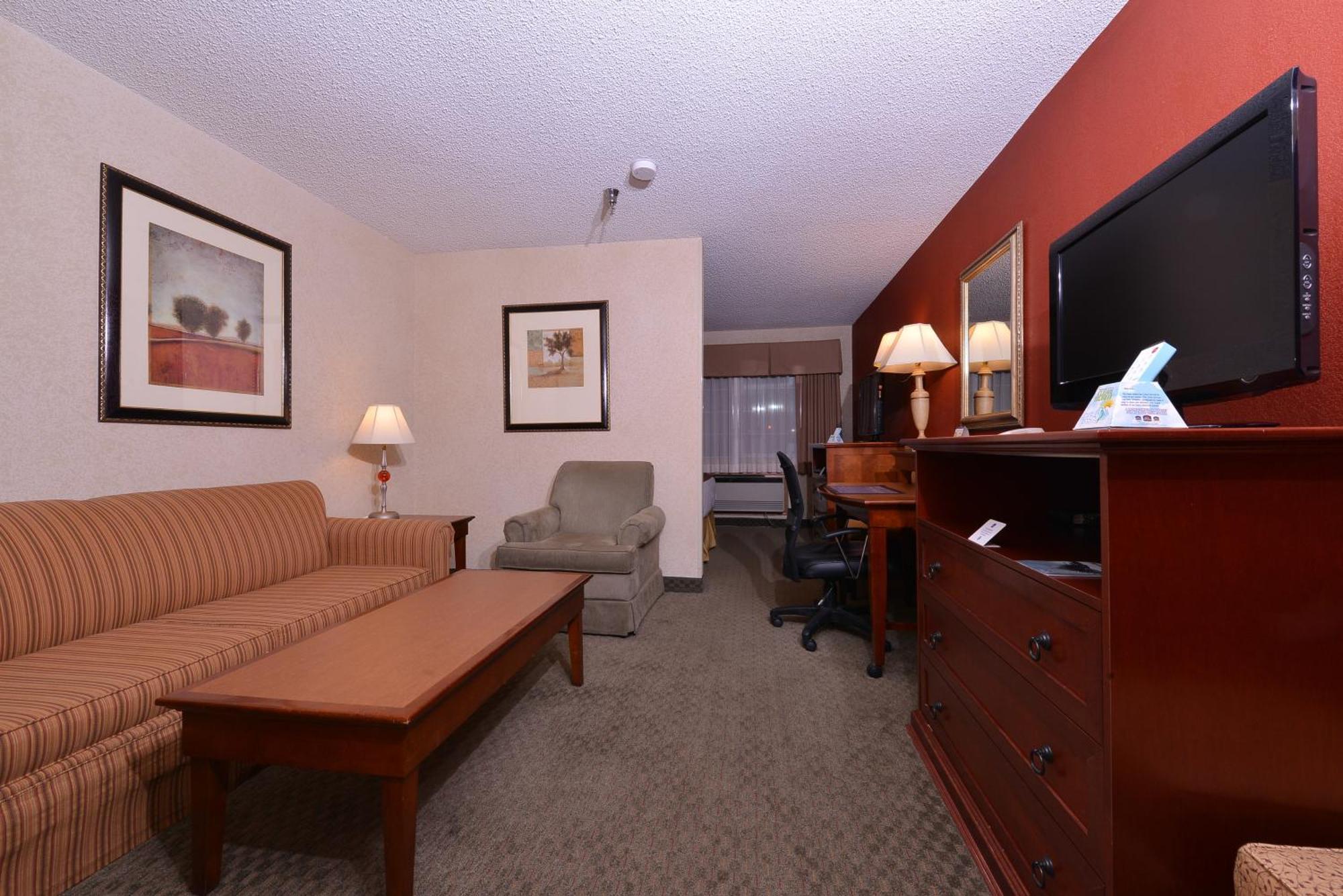 Best Western Plus Rama Inn Redmond Ruang foto