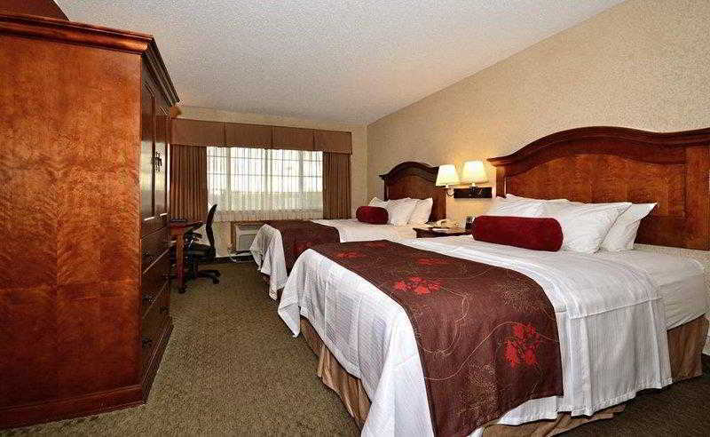 Best Western Plus Rama Inn Redmond Bagian luar foto