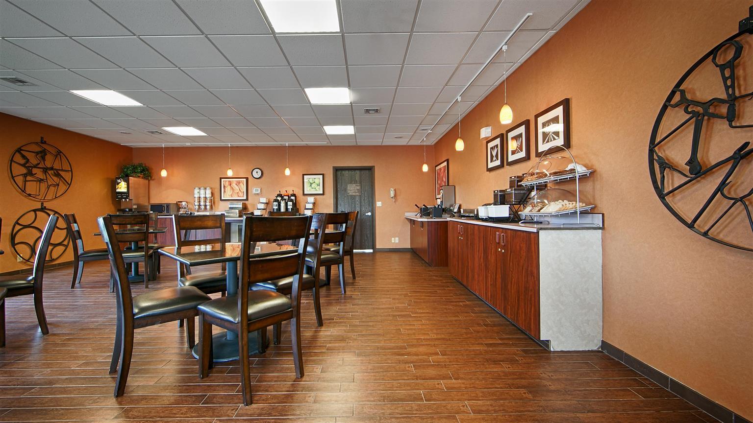 Best Western Plus Rama Inn Redmond Bagian luar foto
