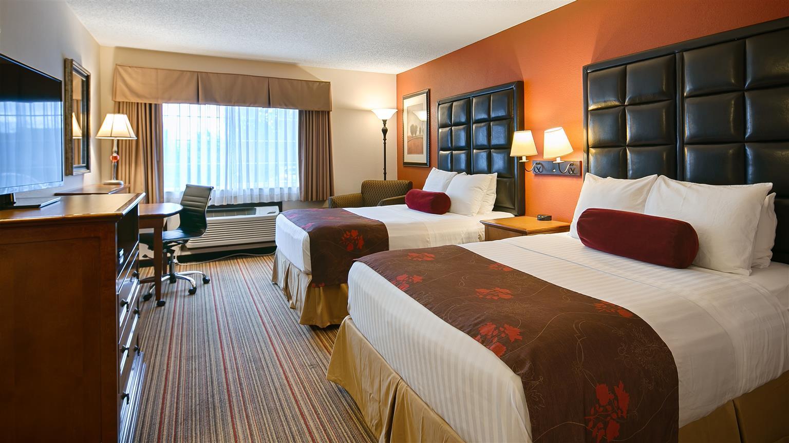 Best Western Plus Rama Inn Redmond Bagian luar foto